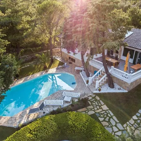 Villa Euphoria *